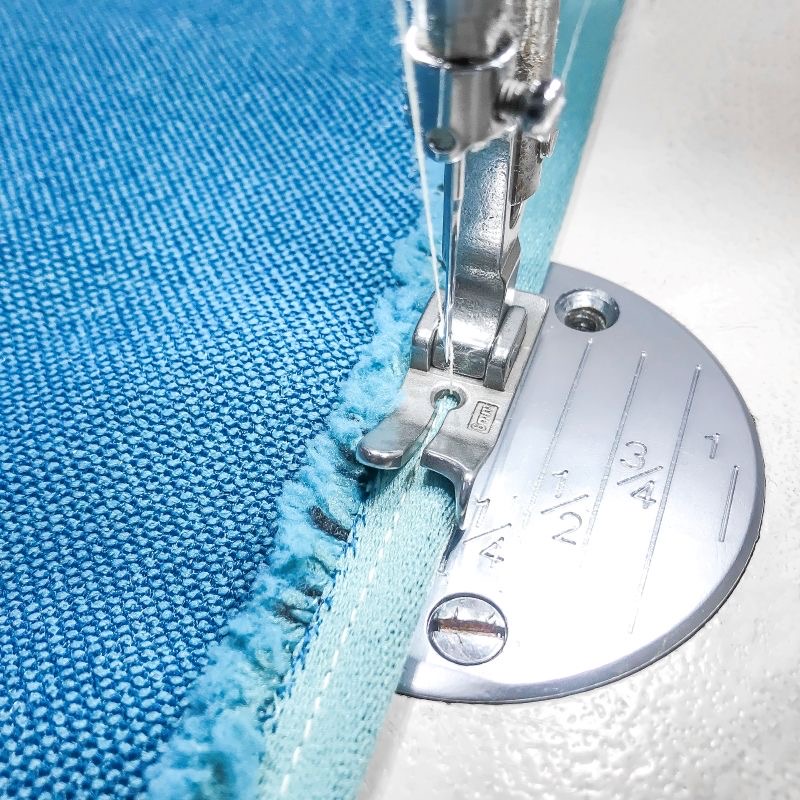 工業用フラットミシン右ブロッキングエッジ押え。トップステッチ - Sewing Expert のレビューと価格
