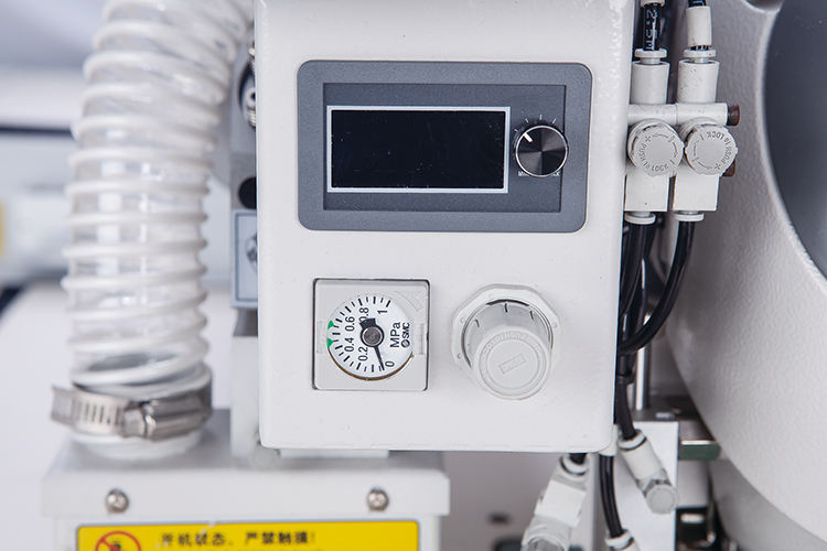 JTK8F-90AJ工業用スマートパターン縫製機自動CNCコ - Sewing Industry のレビューと価格